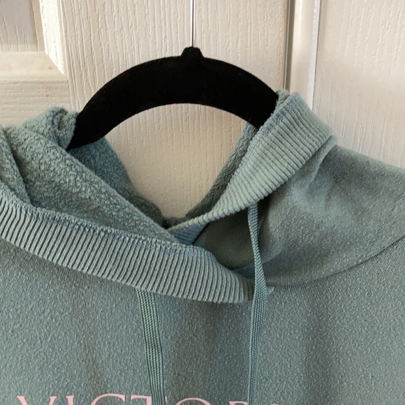 Victoria’s Secret Stretch Fleece Pullover Hoodie - Picture 4 of 10